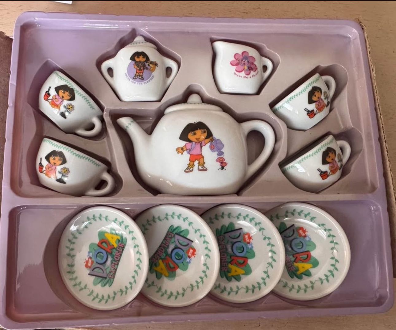 Dora The Explorer 13 Porcelain Pcs Tea Set
