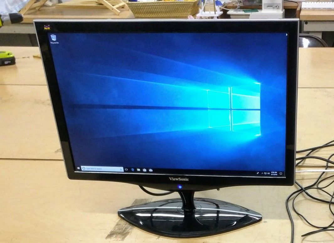 ViewSonic VX1962WM LCD display 19 inches widescreen monitor