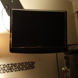 Small Toshiba Flat Screen With DVD Player 