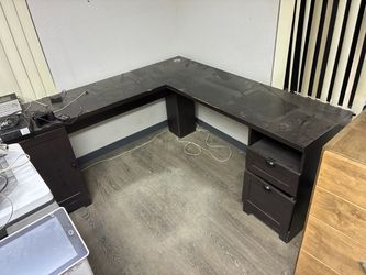 computer desk