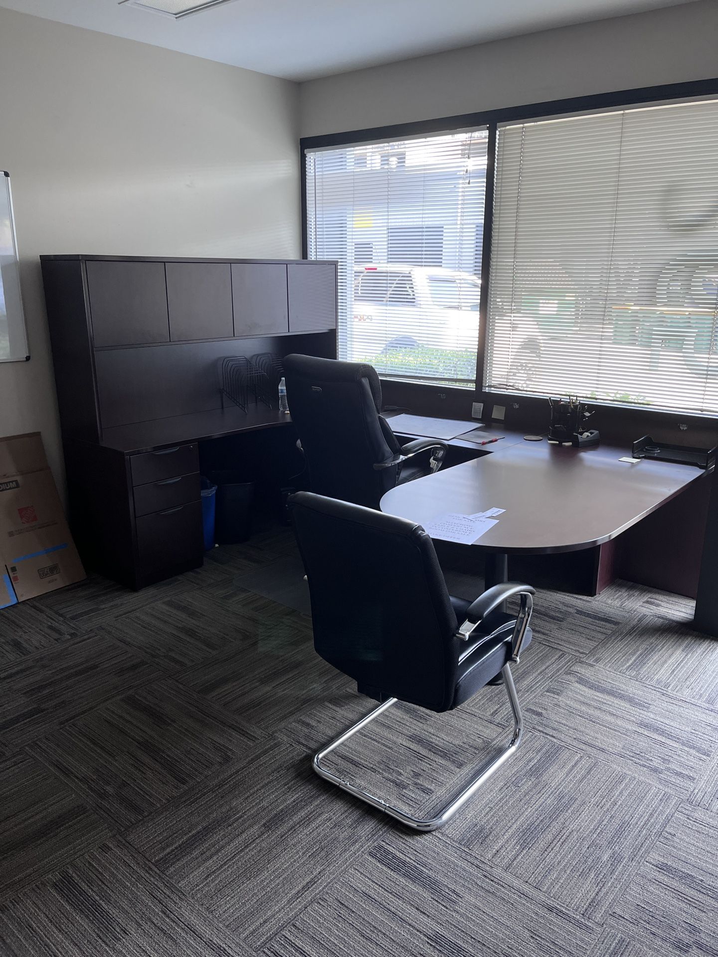 Office Desk With Executive Chair And Side Chairs