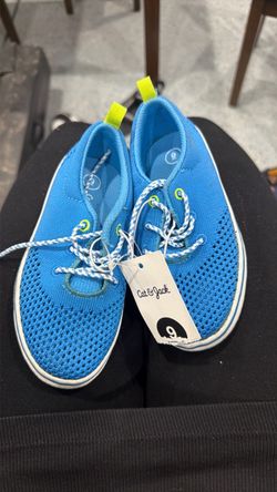 Cat & Jack Kids Water Shoes Size 9