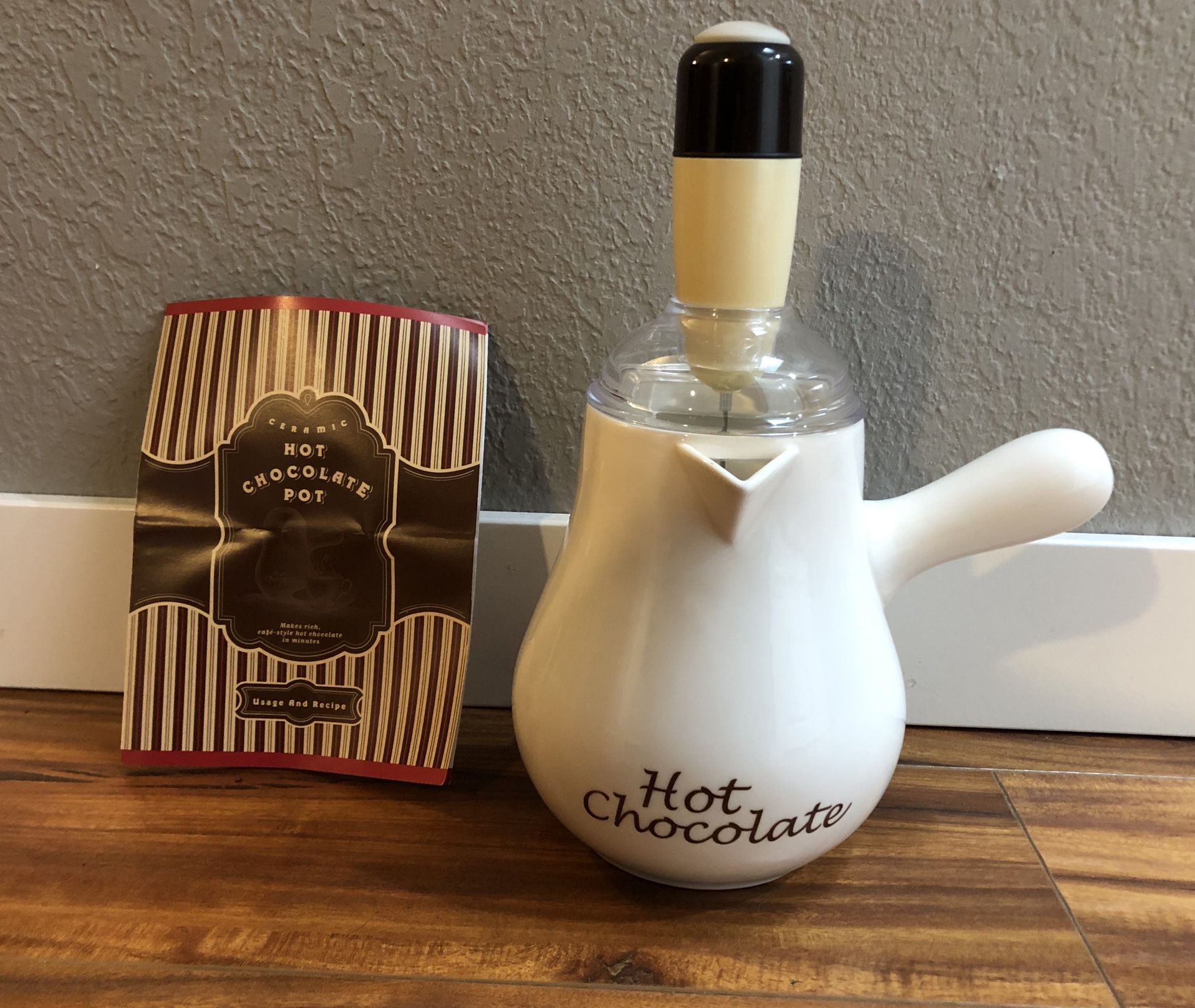 Williams-Sonoma Hot Chocolate Pot Carafe 32 oz Heat Blend Serve All In One  for Sale in Merced, CA - OfferUp