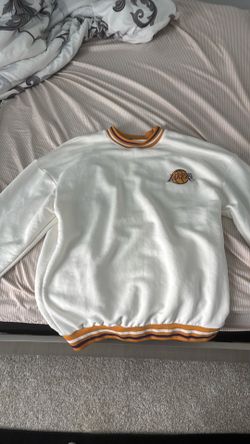 Los Angeles Lakers sweater