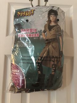Zombie huntress kids size medium 8-10