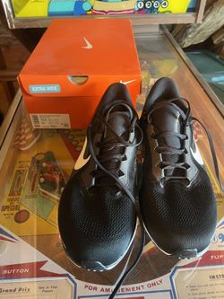 Nikes Running Shoes