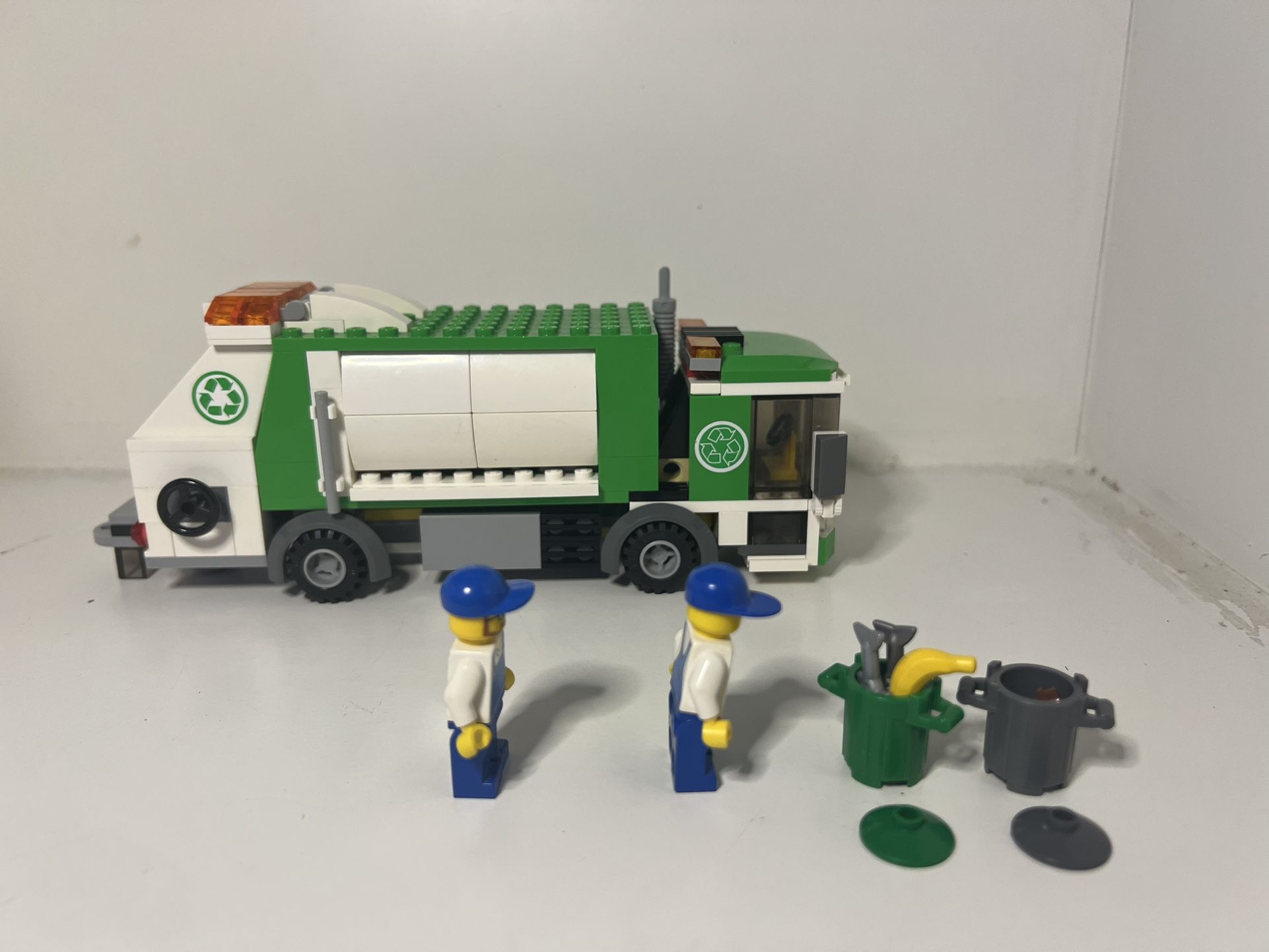4432 LEGO City Garbage Truck