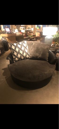 Oversized Round Cuddle Chair / Accent Chair – Gray & Black-$175 OBO