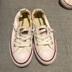 Little Girl’s White Converse Tennis Shoes Size US 13.5