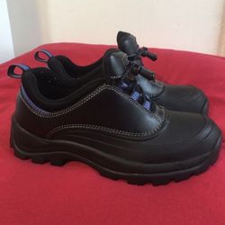 Land’s end waterproof shoes size 7.5 women’s ,6 men’s