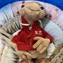 ET E.T. Stuffed Doll Figure