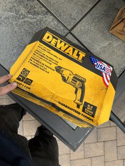 Dewalt 3/8 Keyless Chuck Corded Drill. Brand New