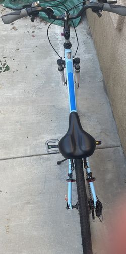 Schwinn Step Thru Comfort Bike for Sale in Temecula, CA - OfferUp