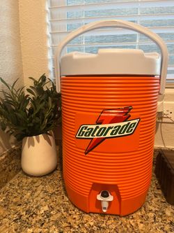 Water container