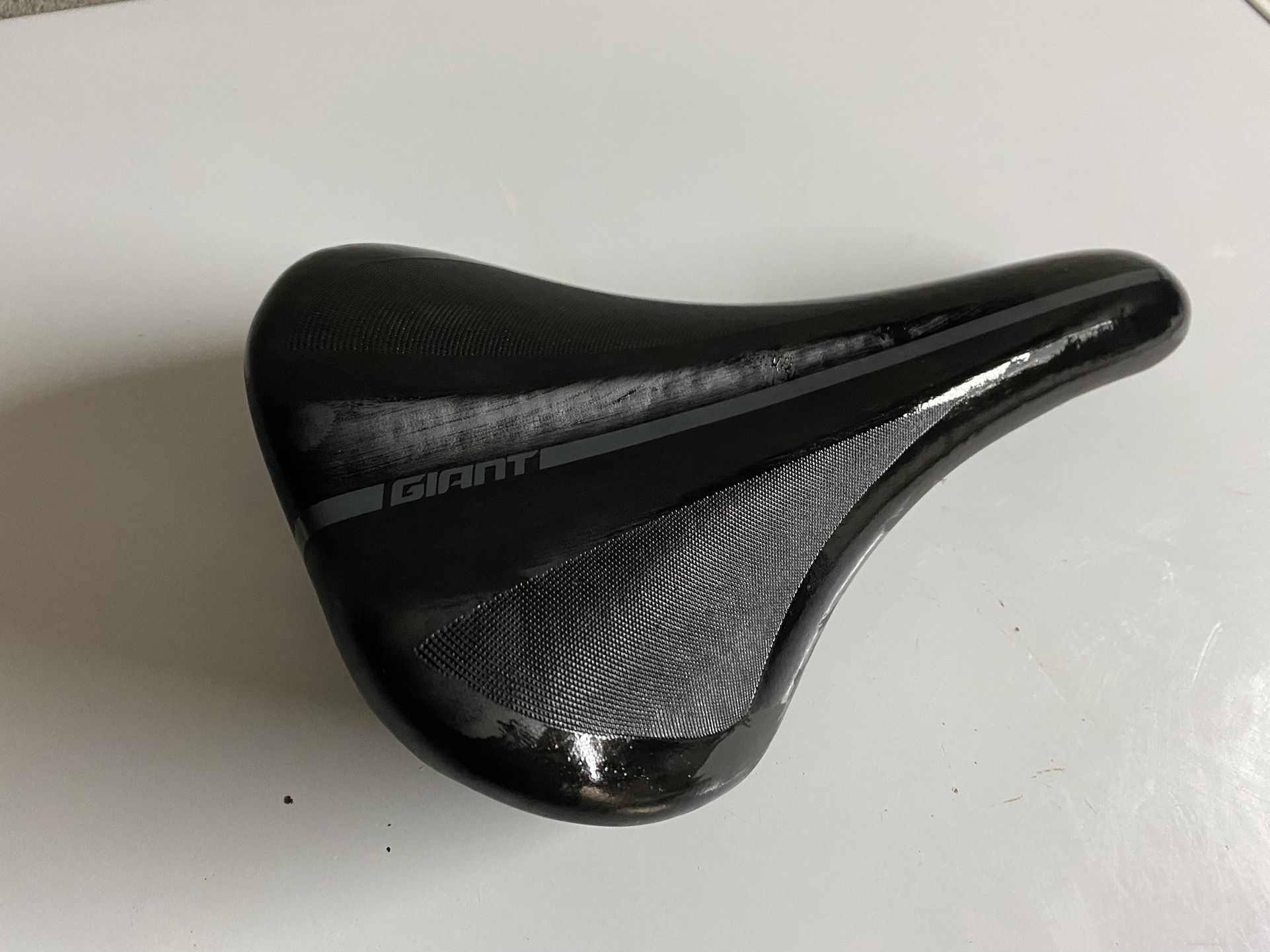 Men’s Mountain Bike Saddle 