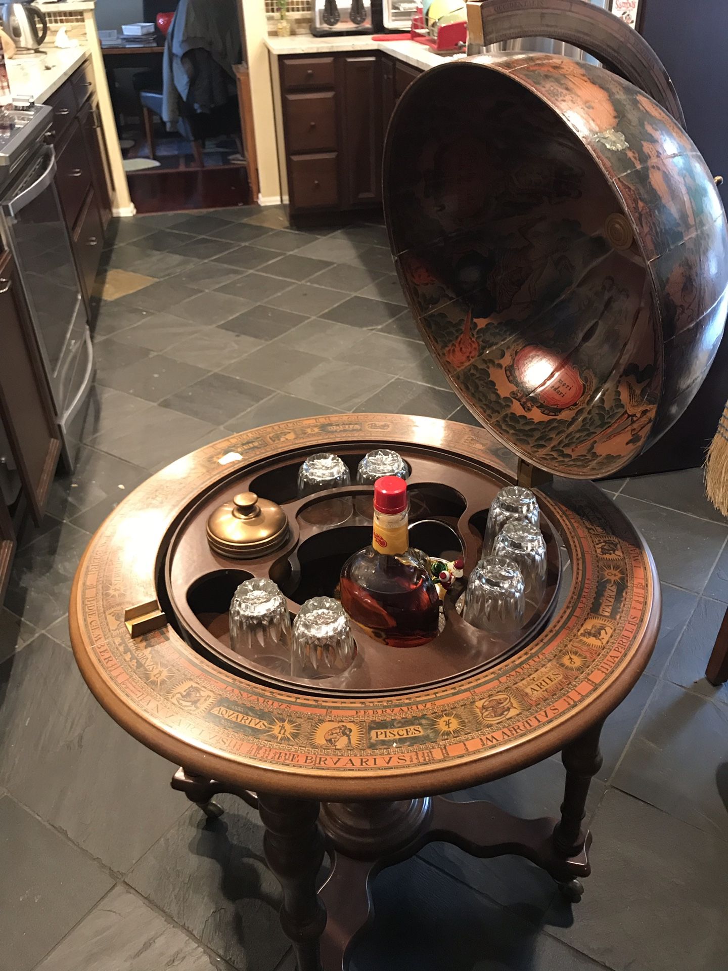 Vintage Globe bar
