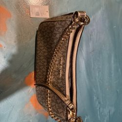 Michael Kors pouchette Negotiable
