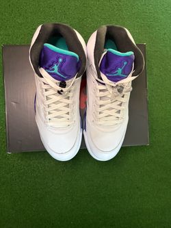 Air Jordan retro 5 Grape size 10.5 in great condition icy and clean with shoe box.