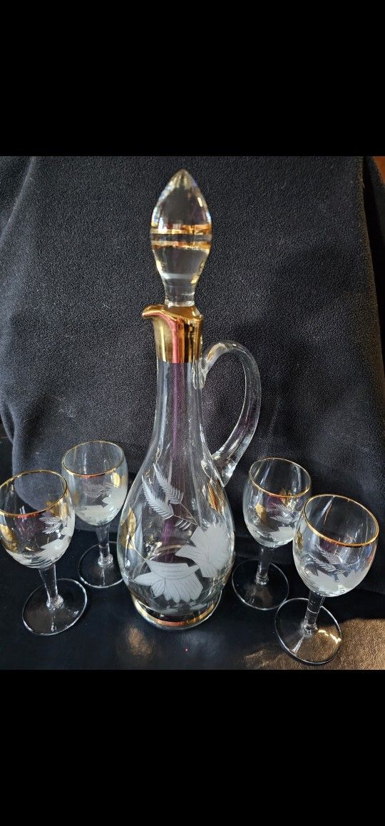 Antique. Glass Decanter With Golden Leaves With Topper & 4 Matching Wine Glasses