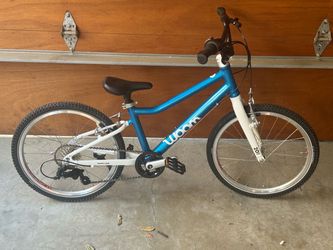 Woom 4 go brand new never ridden just put it together save yourself alittle money