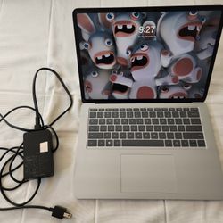 Surface Laptop Studio 14" Microsoft nVidia RTX 3050Ti Intel i7 32GB Ram 1TB SSD Touchscreen Windows PC