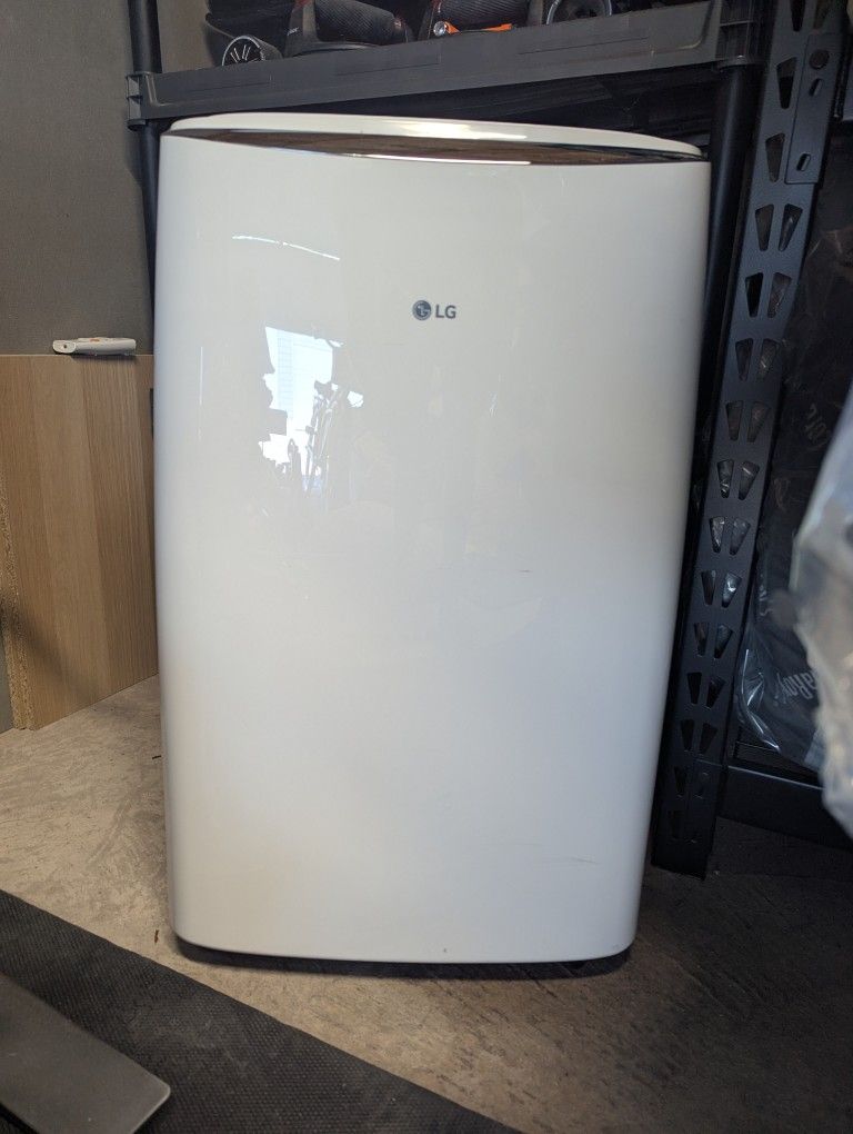 LG Dual Inverter 10000 BTU (Model#LP1419IVSM)