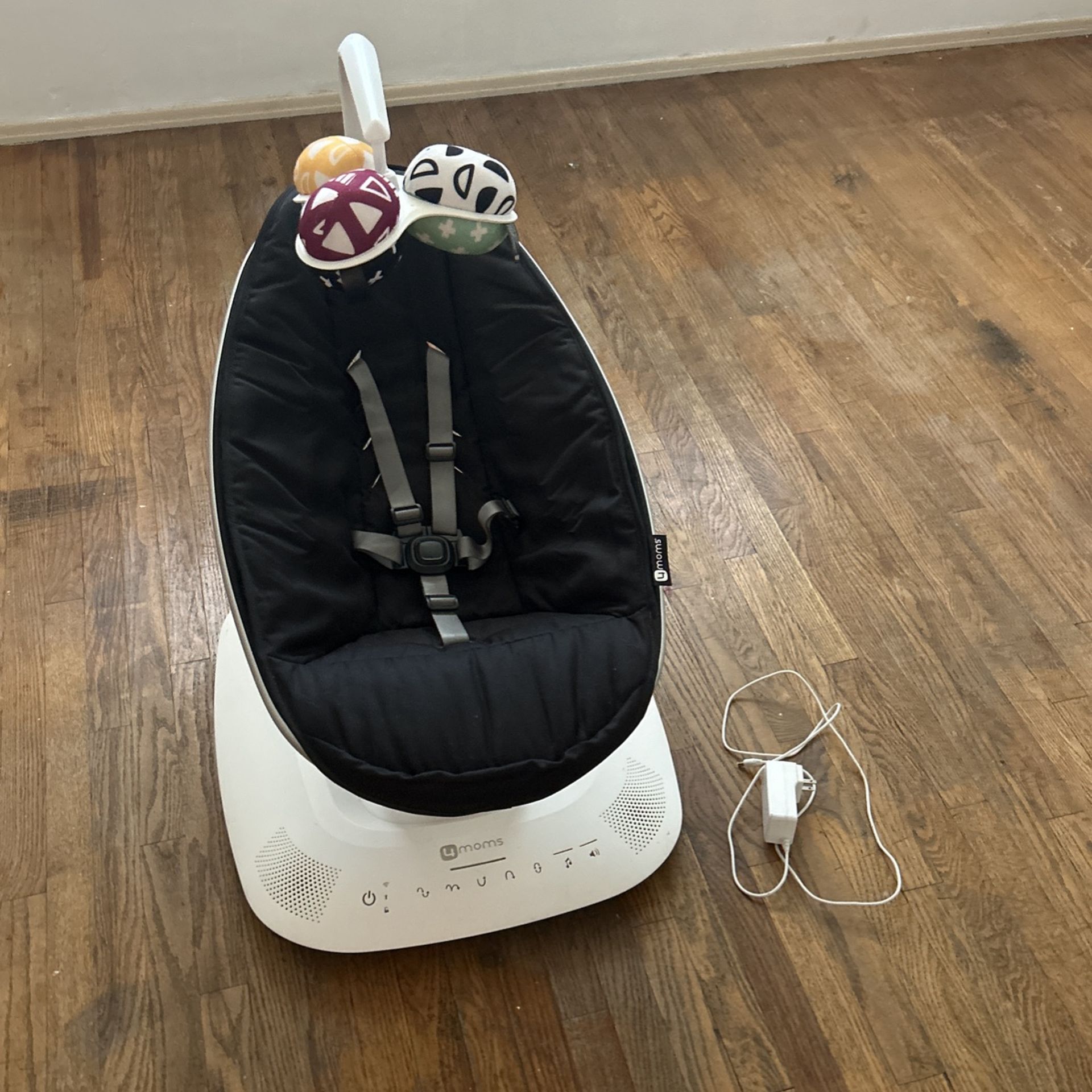 4moms mamaroo Multi-Motion Baby Swing