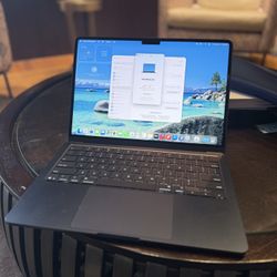 Apple MacBook Air 13” M4 16GB Ram 256SSD