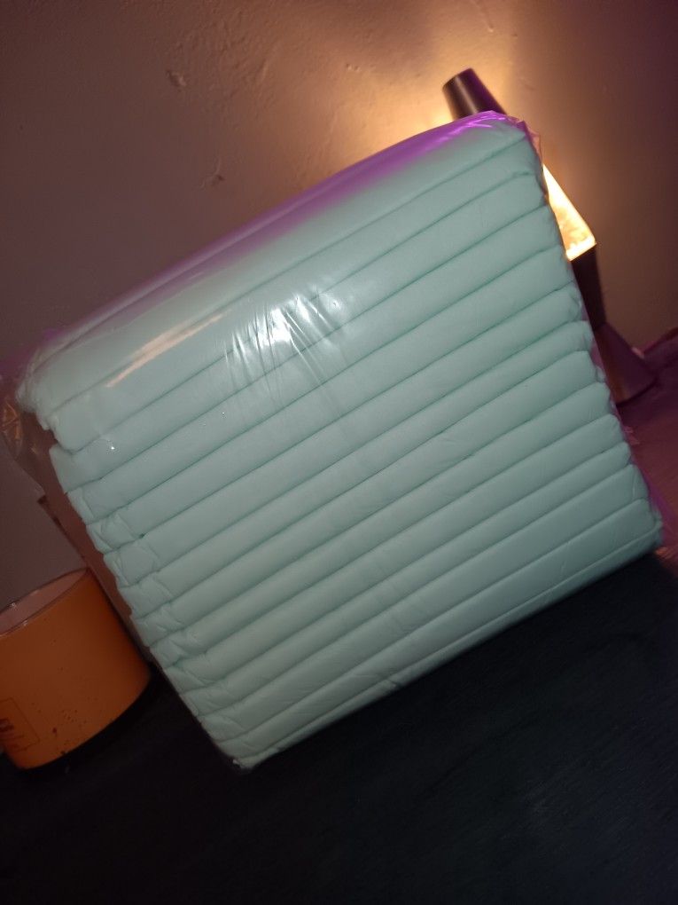 Bed Liners / Potty Pads