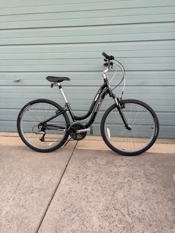 TREK NAVIGATOR 2.0 BIKE 26” Wheels