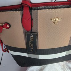 Faux Leather BEE 🐝 LARGE PURSE