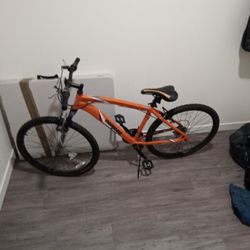 Mongoose Montana Mountain Bike Excellent Condition 