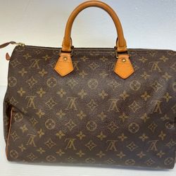 Louis Vuitton Speedy Bag