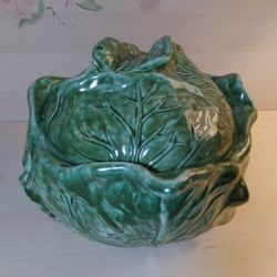 Holland Mold Ceramic Cabbage Bowl


