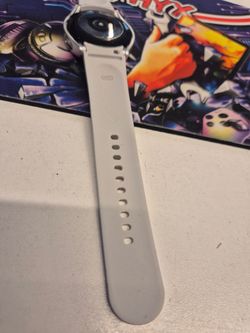 Galaxy Watch4, 40mm, Graphite, BT + New Battery RFARC1QJVGA $60