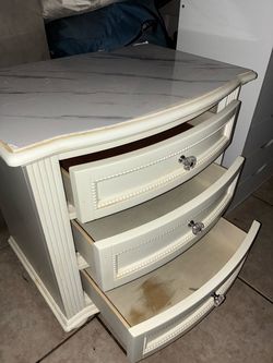 3 drawer Bedside table