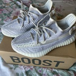 Yeezy 350 V2 Static
