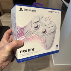 Victrix™ Pro BFG™ Reloaded Wireless Modular Controller - White