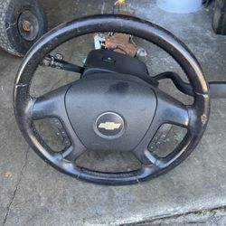 07 Tahoe Steering Column With Key 