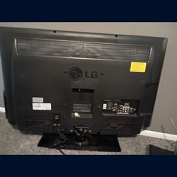 2 TVs For Cheap (Pick Up Only)
