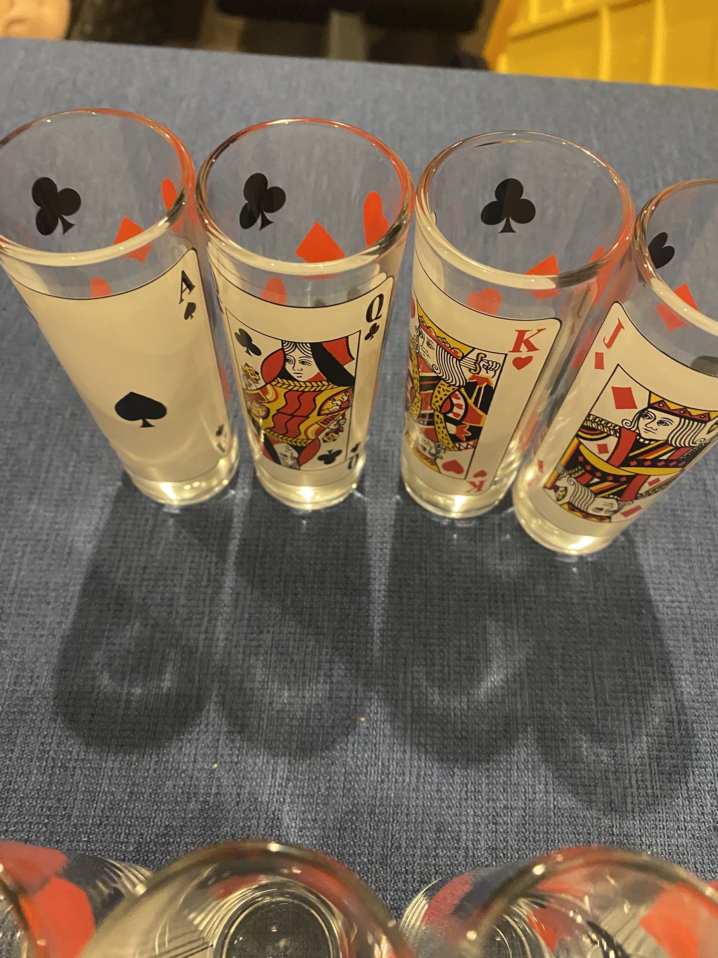 4 Vintage Set Of Playing Card Theme Shot Glasses New Condition