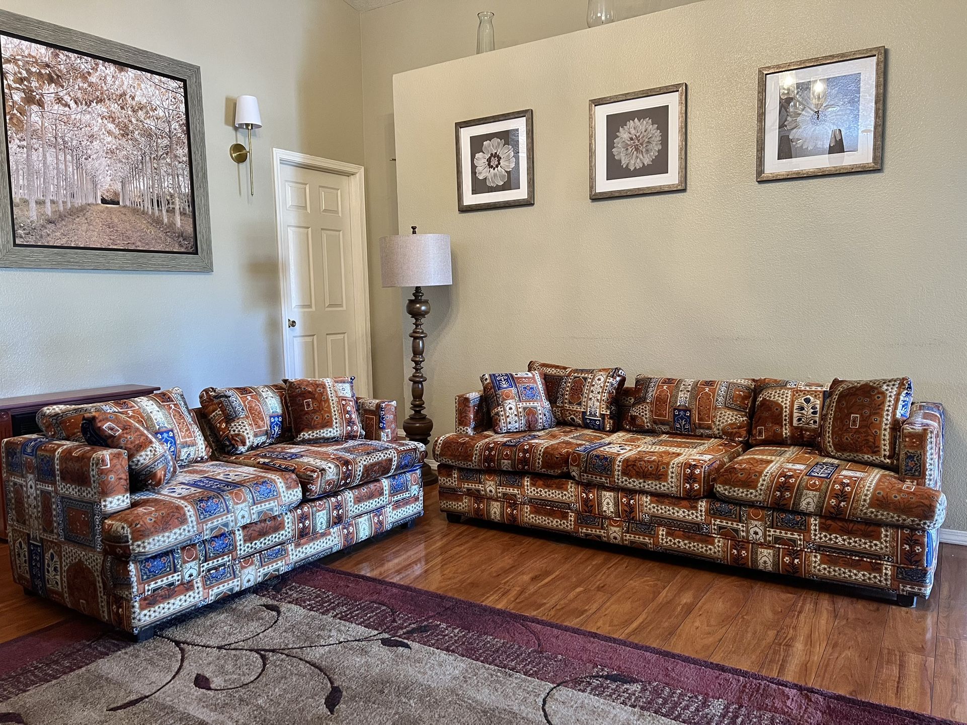 Vintage Retro Sofa Set โ Sofรก y Loveseat Tapizados | Delivery Disponible
