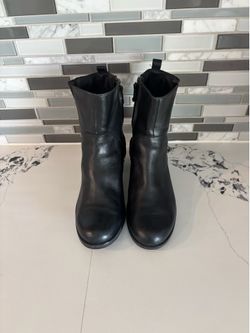 Rockport black leather boots size 9 women