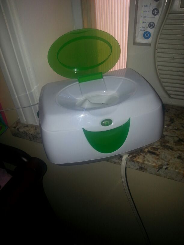 Infant electrical wipes warmer