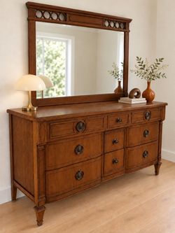 ✨Vintage Style 9-Drawer Dresser with Matching Mirror-Delivery Available ✨