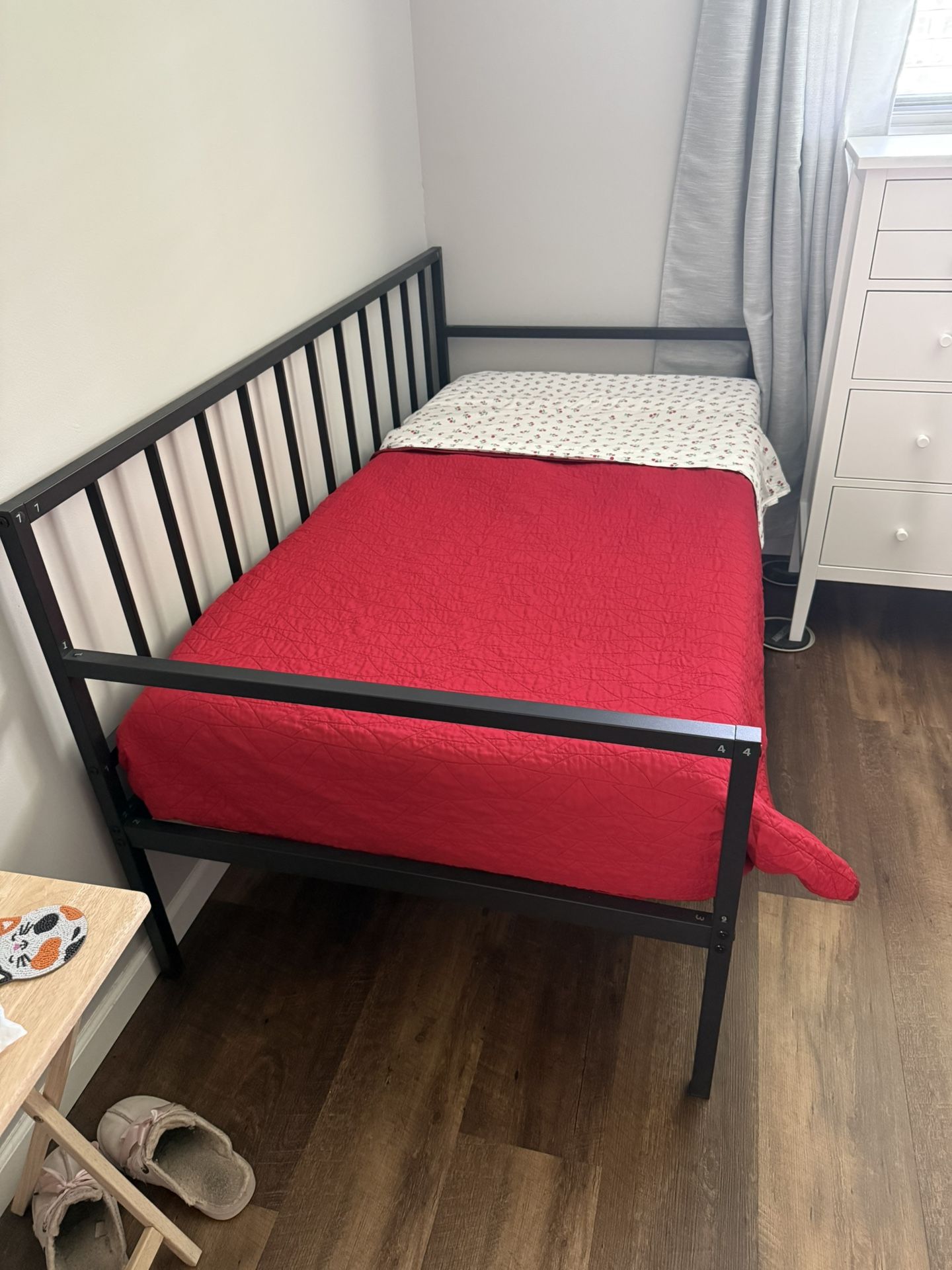 Metal Daybed