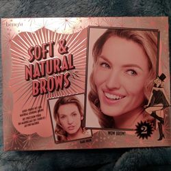 Benefit Soft And Natural Brows kit