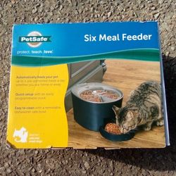 Six Meal Feeder Petsafe New In Box