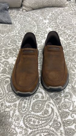Skechers suede slip ins 9.5 wide