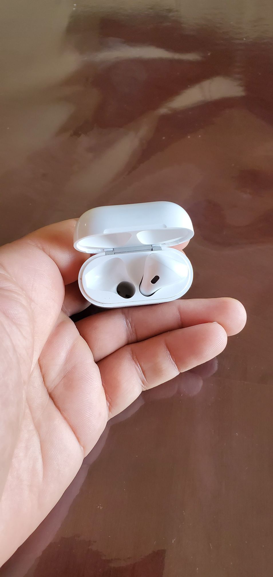 Airpod 2, only right side with case. Like new